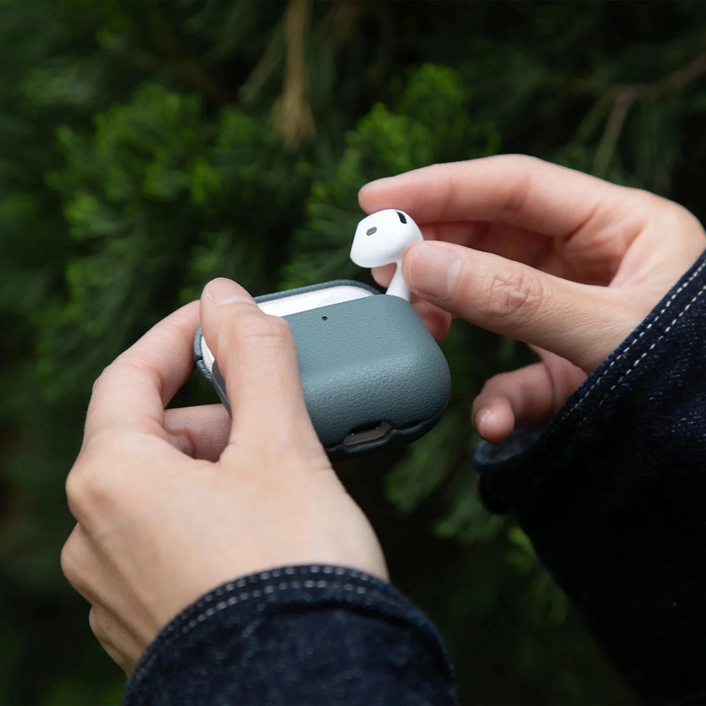 (Re)Classic Case for AirPods 4